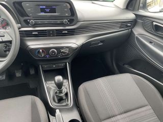 13200 : HYUNDAI Arles - Lexa Automobile - HYUNDAI i20 Initia - i20 III - Noir - Boîte manuelle - Essence sans plomb