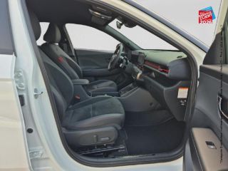 51100 : Hyundai Reims - HESS Automobile - HYUNDAI Kona - Kona - Atlas White/Toit/rétros Black - Traction - Hybride : Essence/Electrique