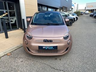 84120 : Hyundai PERTUIS - SA PEDINIELLI - FIAT 500e 3+1 Icône - 500 III - Rouge - Automate à fonct. Continu - Courant électrique