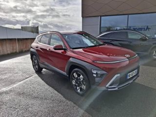56000 : Hyundai Vannes - Park Lann Automobiles - HYUNDAI Kona - Kona - Ultimate Red métallisé - Traction - Hybride : Essence/Electrique