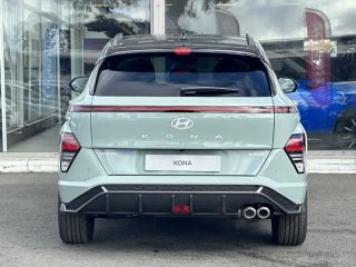 57200 : Hyundai Sarreguemines - Theobald Automobiles - HYUNDAI Kona - Kona - Mirage Green/Toit/rétros Black - Traction - Hybride : Essence/Electrique