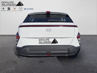 13290 : Hyundai Aix en Provence - Cap Milanesio - HYUNDAI KONA Intuitive - KONA II - Blanc - Automate sequentiel - Essence / Courant électrique