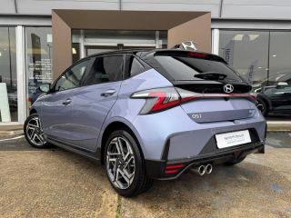 72100 : Hyundai Le Mans - GCH LE MANS - HYUNDAI i20 - i20 - Meta Blue Métal/Toit+rétros Black - Traction - Essence