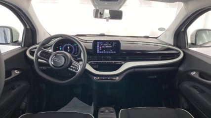 31200 : Hyundai TOULOUSE NORD - AUTO NORD - FIAT 500e BERLINE Action Plus - 500 III - Blanc - Automate à fonct. Continu - Courant électrique