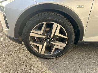 14100 : Hyundai Lisieux - Trajectoire Automobiles - HYUNDAI Bayon - Bayon - Sleek Silver Métal - Traction - Essence/Micro-Hybride