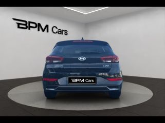 92250 : Hyundai La Garenne-Colombes - BPM Cars - HYUNDAI i30 - i30 - Abyss Black métal - Traction - Essence