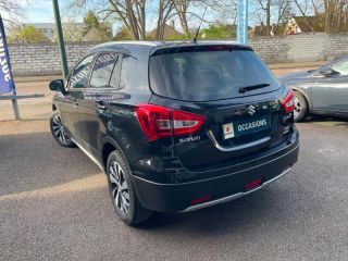 89100 : Hyundai Sens - APS - SUZUKI S-Cross - S-Cross - Prem Cosmic Black métallisé - Transmission intégrale - Essence/Micro-Hybride