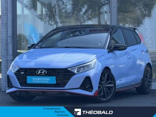 57200 : Hyundai Sarreguemines - Theobald Automobiles - HYUNDAI i20 - i20 - Performance Blue/Toit/rétro Black - Traction - Essence