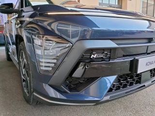 78000 : Hyundai Versailles - SOCOHY - HYUNDAI Kona - Kona - Denim Blue prl mtl/Toit/rétros Black - Traction - Hybride : Essence/Electrique