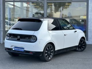 57200 : Hyundai Sarreguemines - Theobald Automobiles - HONDA Honda e - Honda e - Blanc Platine Métallisé - Propulsion - Electrique