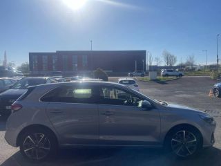 64100 : Hyundai Bayonne - Oceanic Auto - HYUNDAI i30 - i30 - Shimmering Silver Métal - Traction - Essence/Micro-Hybride