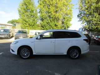91100 : Hyundai Corbeil-Essonnes - CAP Fournier - MITSUBISHI OUTLANDER PHEV Business - OUTLANDER III - Blanc - Automate à fonct. Continu - Essence / Courant électrique