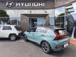 19100 : Hyundai Brive-la-Gaillarde - Garage Pouget - HYUNDAI Bayon - Bayon - Mangrove Green Métal/Toit+rétros Black - Traction - Essence