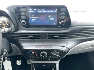 33260 : Hyundai Arcachon - Sipa Automobiles - HYUNDAI BAYON Intuitive - BAYON - BLANC - Boîte manuelle - Essence sans plomb