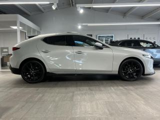 29000 : Hyundai Quimper - Iroise Automobiles - MAZDA Mazda 3 - Mazda 3 - Ceramic White Métallisé - Traction - Essence/Micro-Hybride