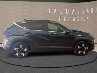 83130 : Hyundai Toulon - Autodif SAS - Groupe BALDASSARI - HYUNDAI KONA Executive - KONA II - Bleu - Automate sequentiel - Essence / Courant électrique