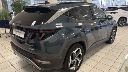 95500 : Hyundai Gonesse - ABVV - HYUNDAI TUCSON Executive - TUCSON IV - Bleu - Boîte automatique - Essence / Courant électrique