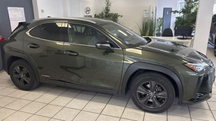 95500 : Hyundai Gonesse - ABVV - LEXUS UX Luxe - UX - Vert - Automate à fonct. Continu - Essence / Courant électrique