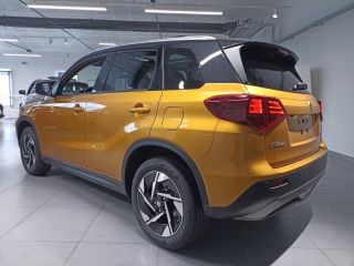78000 : Hyundai Versailles - SOCOHY - SUZUKI Vitara - Vitara - So'Color Solar Yellow Pearl/Black métal - Traction - Essence/Micro-Hybride