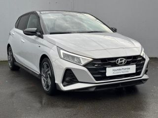 56600 : Hyundai Lorient - Auto Océane - HYUNDAI i20 - i20 - Lumen Gray Métal/Toit+rétros Black - Traction - Essence