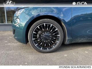 50300 : Hyundai Avranches - GCA - FIAT 500 - 500 - Celestial Blue tri-couche - Traction - Electrique