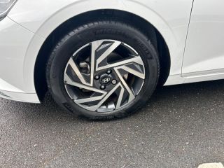 14100 : Hyundai Lisieux - Trajectoire Automobiles - HYUNDAI i20 - i20 - Polar White - Traction - Essence/Micro-Hybride
