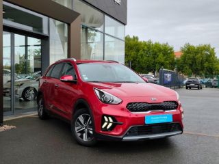 59640 : Hyundai Dunkerque - Europ'Auto - KIA Niro - Niro - Rouge Magma métallisé - Traction - Hybride rechargeable : Essence/Electrique