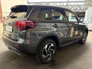78000 : Hyundai Versailles - SOCOHY - SUZUKI Vitara - Vitara - Titan Dark Gray Pearl métallisé - Traction - Essence/Micro-Hybride