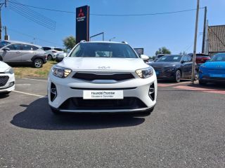29200 : Hyundai Brest - Iroise Automobiles - KIA Stonic - Stonic - Blanc - Traction - Essence