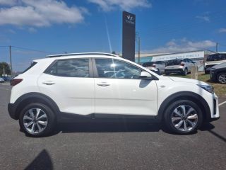29200 : Hyundai Brest - Iroise Automobiles - KIA Stonic - Stonic - Blanc - Traction - Essence