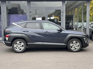 57100 : Hyundai Thionville - Théobald Automobiles - HYUNDAI Kona - Kona - Denim Blue perlé métallisé - Traction - Essence