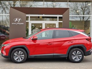 77240 : Hyundai Melun - CAP FOURNIER - HYUNDAI TUCSON Creative - TUCSON IV - Rouge - Boîte automatique - Essence / Courant électrique