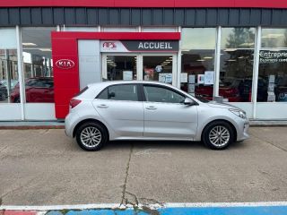 89100 : Hyundai Sens - APS - KIA Rio - Rio - Blanc Céleste - Traction - Essence
