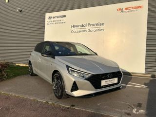 14100 : Hyundai Lisieux - Trajectoire Automobiles - HYUNDAI i20 - i20 - Sleek Silver Métal/Toit/rétros Black - Traction - Essence/Micro-Hybride
