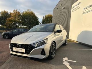 14100 : Hyundai Lisieux - Trajectoire Automobiles - HYUNDAI i20 - i20 - Sleek Silver Métal/Toit/rétros Black - Traction - Essence/Micro-Hybride