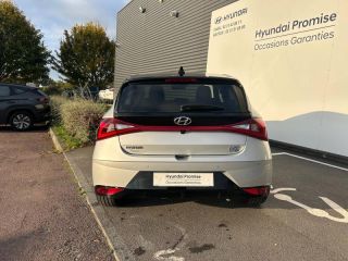 14100 : Hyundai Lisieux - Trajectoire Automobiles - HYUNDAI i20 - i20 - Sleek Silver Métal/Toit/rétros Black - Traction - Essence/Micro-Hybride