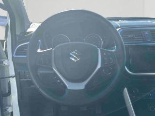 28600 : Hyundai Chartres - GCA - SUZUKI S-Cross - S-Cross - Blanc - Traction - Essence/Micro-Hybride