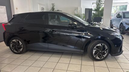 95500 : Hyundai Gonesse - ABVV - MG MG4 Luxury - MG4 - Noir - Automate à fonct. Continu - Courant électrique