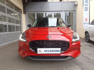 78000 : Hyundai Versailles - SOCOHY - SUZUKI Swift - Swift - Burn Red Pearl Metal/Toit Black - Traction - Essence/Micro-Hybride