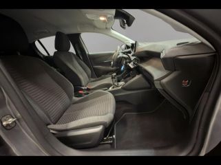 92130 : Hyundai ISSY-LES-MOULINEAUX - BPM Cars - PEUGEOT 208 - 208 - Gris Artense (M) - Traction - Essence