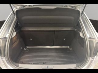 92130 : Hyundai ISSY-LES-MOULINEAUX - BPM Cars - PEUGEOT 208 - 208 - Gris Artense (M) - Traction - Essence