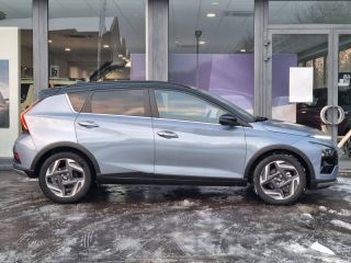 57100 : Hyundai Thionville - Théobald Automobiles - HYUNDAI Bayon - Bayon - Meta Blue Métal/Toit+rétros Black - Traction - Essence