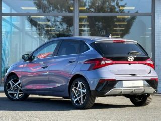 57200 : Hyundai Sarreguemines - Theobald Automobiles - HYUNDAI i20 - i20 - Vibrant Blue Métal - Traction - Essence