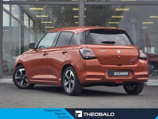 57200 : Hyundai Sarreguemines - Theobald Automobiles - SUZUKI Swift - Swift - So'Color Flame Orange Pearl/Black métal - Traction - Essence/Micro-Hybride