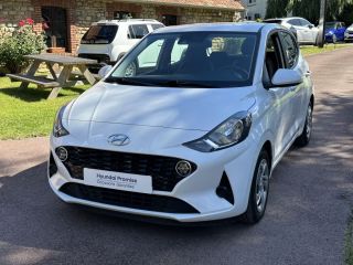 62360 : Hyundai Boulogne-sur-Mer - Garage Du Château - HYUNDAI i10 Intuitive - i10 III - Blanc - Boîte manuelle - Essence sans plomb