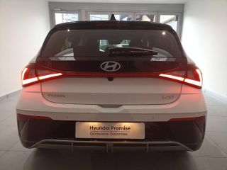 78000 : Hyundai Versailles - SOCOHY - HYUNDAI i20 - i20 - Atlas White/Toit+rétros Black - Traction - Essence