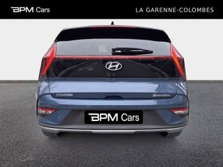 92250 : Hyundai La Garenne-Colombes - BPM Cars - HYUNDAI Bayon - Bayon - Vibrant Blue Métal/Toit+rétros Black - Traction - Essence