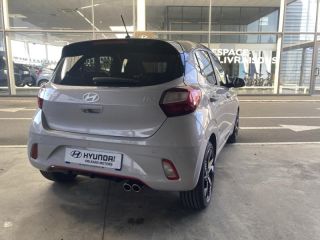 45000 : Hyundai Orléans Motors - HYUNDAI i10 - i10 - Lumen Gray Métal/Toit/rétros Black - Traction - Essence