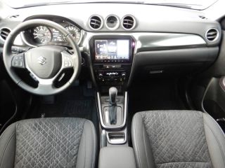 52000 : Hyundai Chaumont - Garage Michel Bazin - SUZUKI Vitara - Vitara - Silky Silver métallisé - Traction - Essence/Micro-Hybride