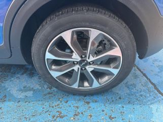 89100 : Hyundai Sens - APS - KIA Stonic - Stonic - Bleu Azur métallisé - Traction - Essence